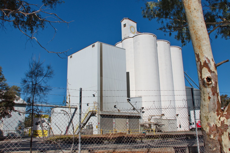 Weston Milling grain silos next to the Northam Flour Mill, 334
