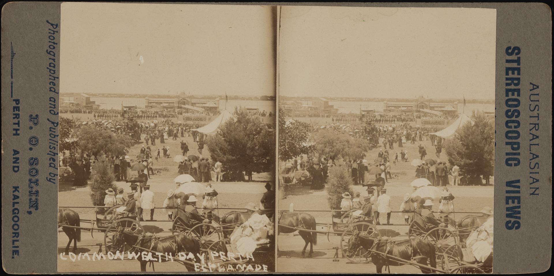 Crowd gathered on the Perth Esplanade