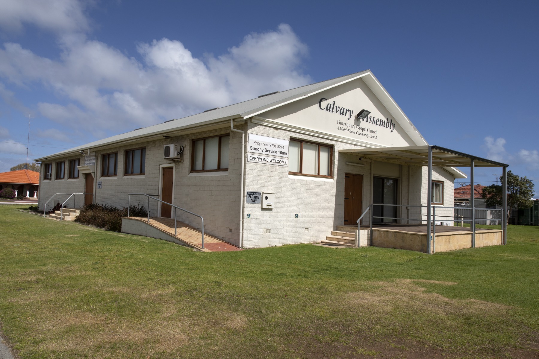 Calvary Assembly Foursquare Gospel Church, 64 King Road corner