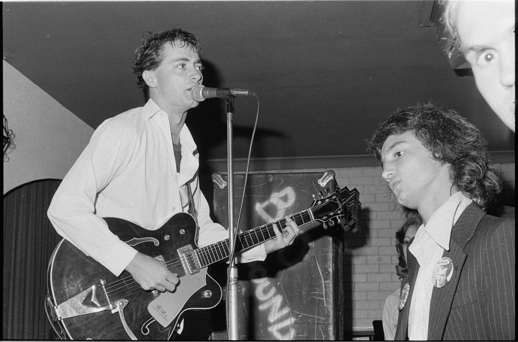 The Victims performing their final show at Hernando's Hideaway, Hay